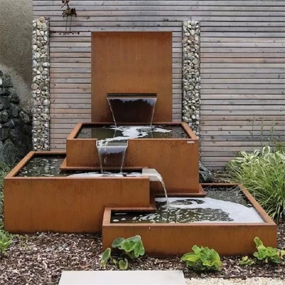 คุณสมบัติน้ำของ Cascade Fountain Corten Steel พร้อมผนังน้ำล้น