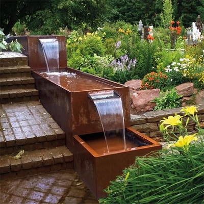 คุณสมบัติน้ำของ Cascade Fountain Corten Steel พร้อมผนังน้ำล้น